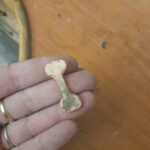 Antoine Puygrenier artisan bijoutier Lyon fabrication chevalière or personnalisée sur-mesure.