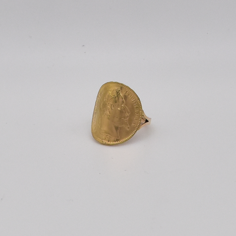 Antoine Puygrenier- artisan bijoutier Joaillier Bague Pièce Courbée Napoléon 20 Francs en Or 18 Carats