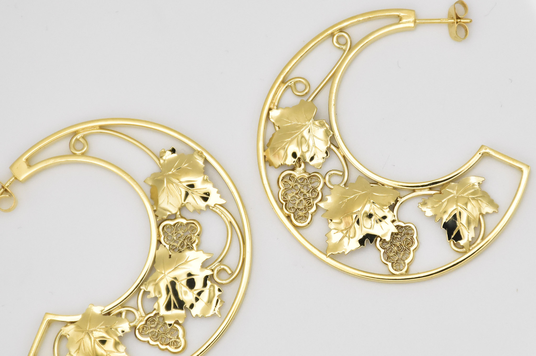 Boucles d&rsquo;oreille inspirées de la nature, sûre-mesure.