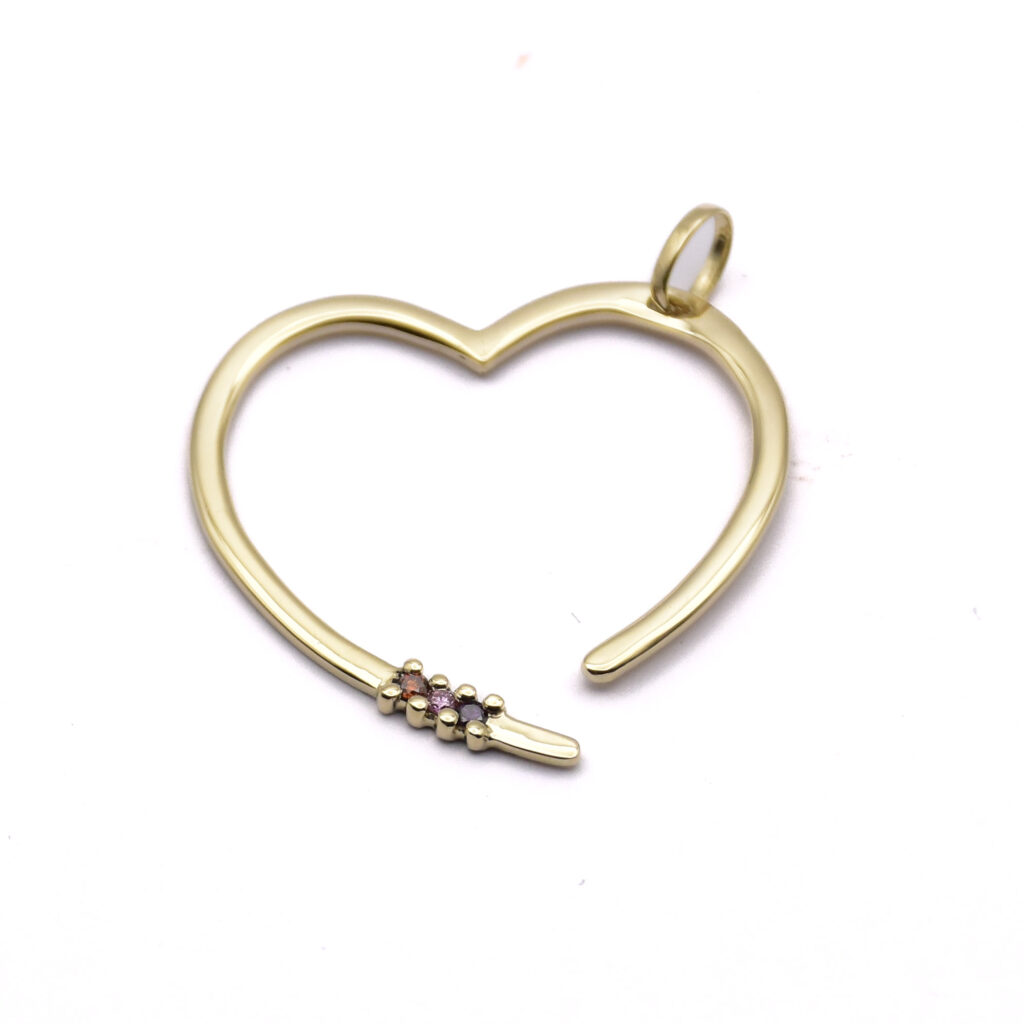 Antoine Puygrenier Artisan bijoutier joaillier Lyon cœur personnalisée unique sur-mesure avec 3 diamants de couleurs